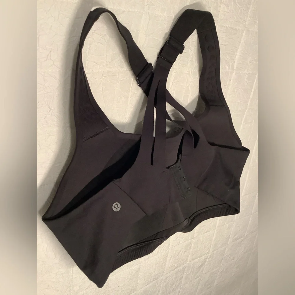 Lululemon Air support Sports Bra size 38DD